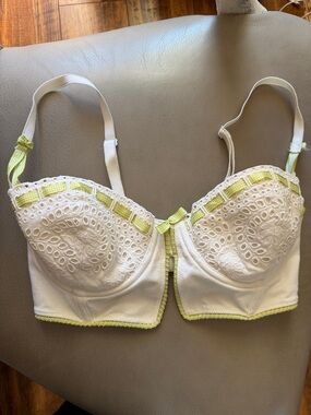 Felina lingerie white eyelet bra 36C